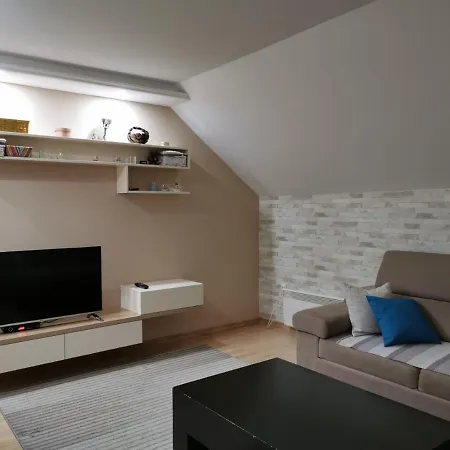 Apartamento Viktor 2024 *